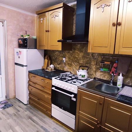 Міні Квартал Hotel Yahotyn Buitenkant foto
